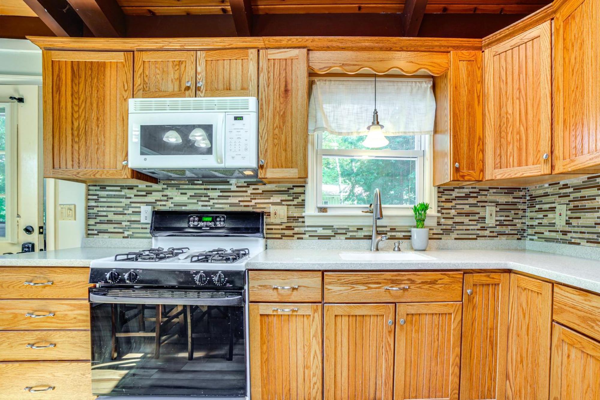 Breathtaking Newbury Cottage With Deck On Chalk Pond Luaran gambar